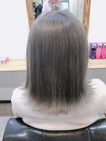 ラビス クローバー(Lovis clover)&nbsp;シルバーミルクティー　ショコラベージュ　ミディアムヘア