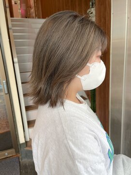 アヴァンス 天王寺店(AVANCE.) 外ハネ×ミディアム×シアーベージュ