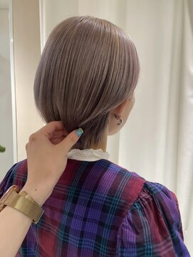 ノラキチジョウジ(NORA KICHIJOJI) ハイトーンカラー耳かけウルフボブフェイスレイヤーカット