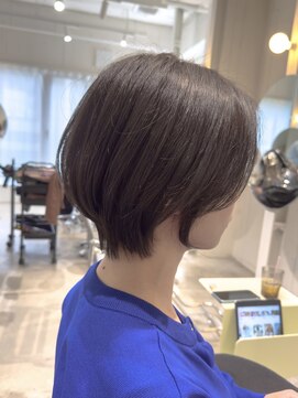 ストレータ バイ マリオ(Strata by mario) 〈宮本〉前髪なしショート×モカベージュ