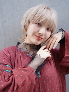 ソレイユバイエルズ(soleil by ailes) ミニウルフXくびれショートXフェイスレイヤーｘ小顔レイヤー