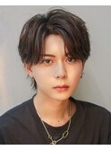 黒髪ツーブロック人気フェザー