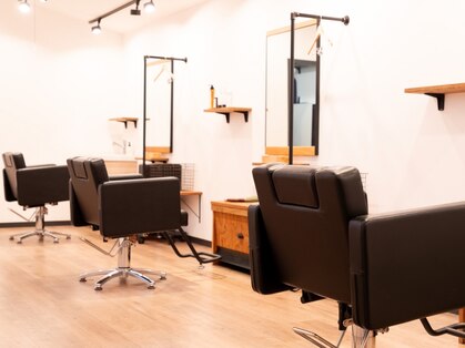 QLCカットスタンド 大阪大東店(QLC cut stand)の写真