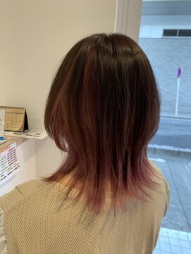 ルルバイアズール 草加店(LULU by azule) インナーカラー，ペールピンク，ウルフカット【草加】