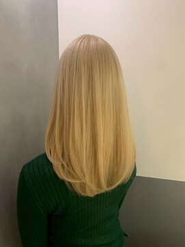 アース 高円寺店(HAIR & MAKE EARTH) ホワイトブロンド〔@earth_kouhei 〕