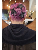 エディ(Edy)&nbsp;スパイキーショートケアブリーチダブルカラー外国人風眉毛カット