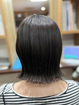 クネア(kunea) 切りっぱなしボブ/寒色ブラウン