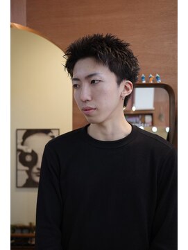 エディ(Edy) メンズスパイキーショート刈り上げスキンフェード眉毛カット岡山
