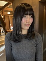 棗&nbsp;田辺／黒髪ぱっつん前髪のさらさらストレート