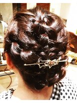 アトリア ヴィラ 横浜(Atria Villa)&nbsp;ざっくり編み込みアップ