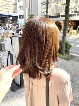 アンビエンテ(ambiente) 伸ばしかけヘア ミディアムレイヤー【坂根】