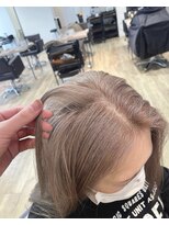 エヌプラス(N+)&nbsp;ミルクティーベージュ ハイトーン