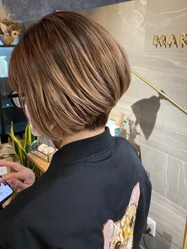 マーレ(MARLE./) 前下がりボブ×グラデーションカラー