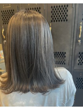 アチーブリス(achieve Liss) 大人可愛いグレージュカラー♪切っぱなし艶感ニュアンスカラー