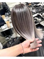 プティ(PUTY)&nbsp;神戸三宮　バレイヤージュ　白髪ぼかし対応可