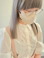 イラ(Era) グレーカラー/ブリーチカラー