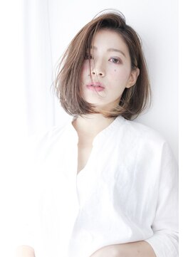 クラン(Chlan) 耳掛け小顔ボブ×オリーブカラー