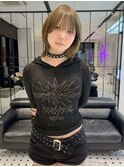オリーブベージュ