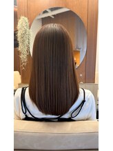 ホトリ (hotori.)&nbsp;ベリーズカラー×髪質改善｜育てるアッシュベージュロング