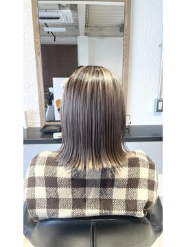 グロー(glow) シャドールーツ/パールベージュ