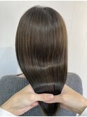 ツヤ髪ストレートヘア