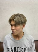 【周りと差をつける】洗練された美しいセンターパート