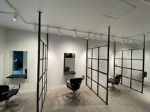エムエー ふじみ野(hair m a ふじみ野)の雰囲気（隣の席が気にならない落ち着いた空間でゆっくりお過ごし下さい）