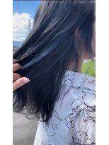 美容室 メザミー MESAMIES 黒髪暗髪ブルーブラックワンカール美シルエットロング20代30代