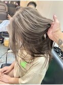 前髪ハイライトカラーこなれミディイメチェンウェーブパーマ