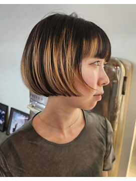 マカロニコースト(macaroni coast) デザインカラー プレイングカラー ミニボブ 前上がりボブ