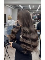 エミーバイモアムー(Emmie byMoremuu)&nbsp;【RYUKI】グレージュカラー