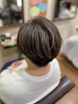 リストヘアー(Liyst hair)&nbsp;白髪ぼかしカラー白髪ぼかしハイライト大人ショート30.40.50代