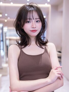 ケアリー 千葉ニュータウン中央(Carelly) デザインカラー/レイヤーカット/ウェットヘア/オリーブベージュ