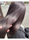 紫みのあるシルバーカラー