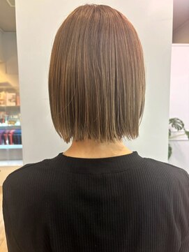 アトリエ タキ(atelier.taki) 切りっぱなしボブ タッセルボブ 髪質改善 ミルクティーベージュ