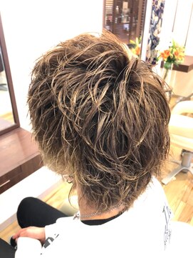 スワン山の田 くせ毛風ウルフパーマ