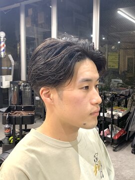 フランクスバーバーザスタンド(Frank’s barber the stand) ナチュラルリバースツーブロックショートF