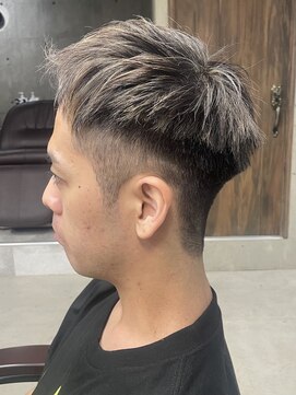 フイ 自由が丘(men's salon Hui) メンズ/アップバング/ツーブロックマッシュ/束感ショート波巻き