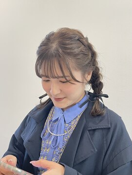 エウ(eu) 編み込みツインヘア／お呼ばれヘア