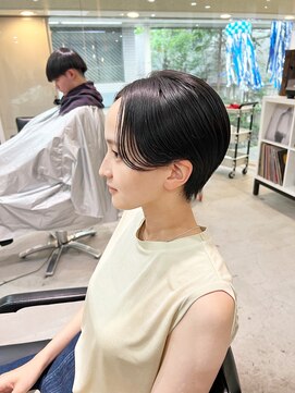 アンバー(AMBER) 透け感ショート
