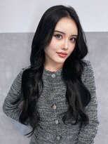 ジゼル 梅田(GiseL)&nbsp;レイヤー 顔周りカット センターパート ブルーブラック 10代20代