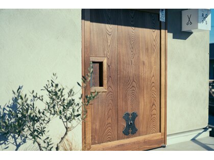 ループス(ROOPS)の写真