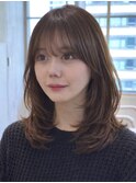 2wayバングでイメチェン!顔まわりレイヤーくびれヘアが人気◎