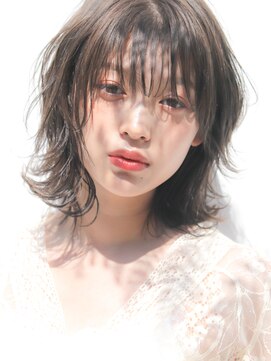 ヘアーアンドアート ルミナ(HAIR&ART LUMINA) 外ハネミディ 【上西健太】