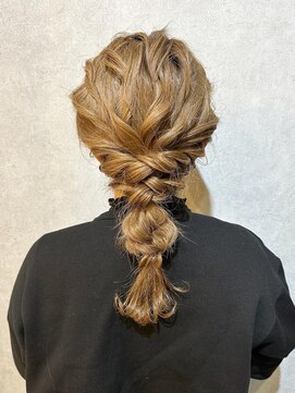 ウィスプ 赤羽店(wisp) 編みおろしヘア♪*。