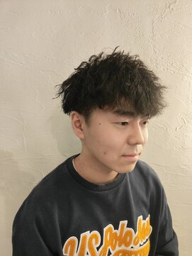 カットハウス ティーズ CUTHOUSE T's スパイラルパーマツイストパーマフェード短髪