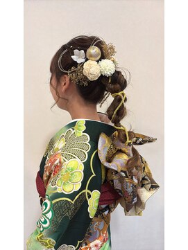 ソルグランデ(SOL-GRANDE) ポニーテール組紐アレンジ