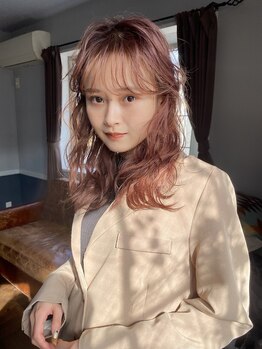 ガーランドウメダ(Garland umeda)の写真/【ブリーチ、ダブルカラー、インナーカラー】で透けるカラーで抜け感のあるヘアに◎
