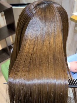 ミンク(mink)の写真/「もうどうにもならない…」そんな髪にこそ。たった一度で自分の髪をもう一度好きになれる、それが美髪矯正