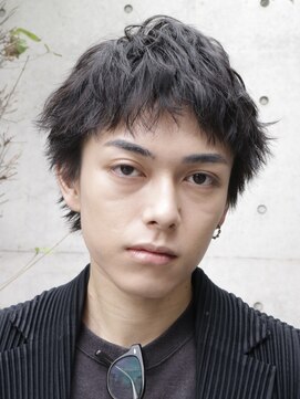 バイフィフス 原宿/表参道(by fifth) 緩めツイストスパイラルパーマウルフセンターパート七三分け長め